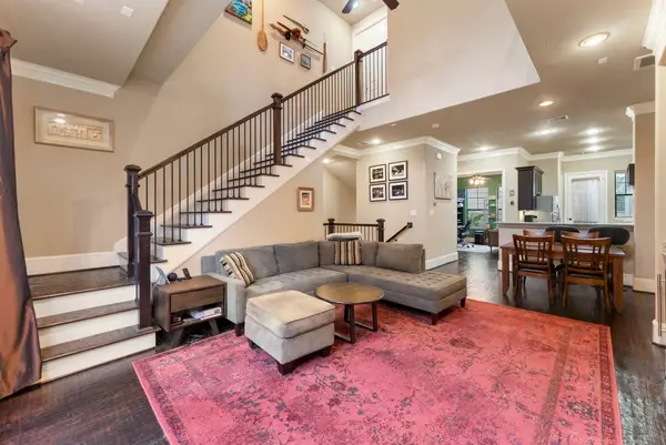 1049 W 22nd Street #K, Houston, TX 77008