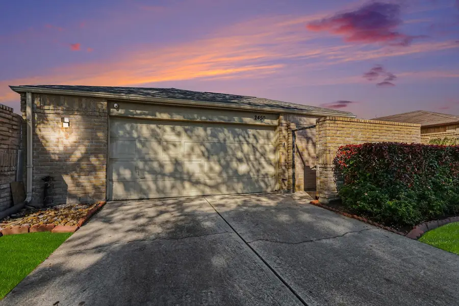 2450 Blackridge Road, Houston, TX 77067 - Image #2