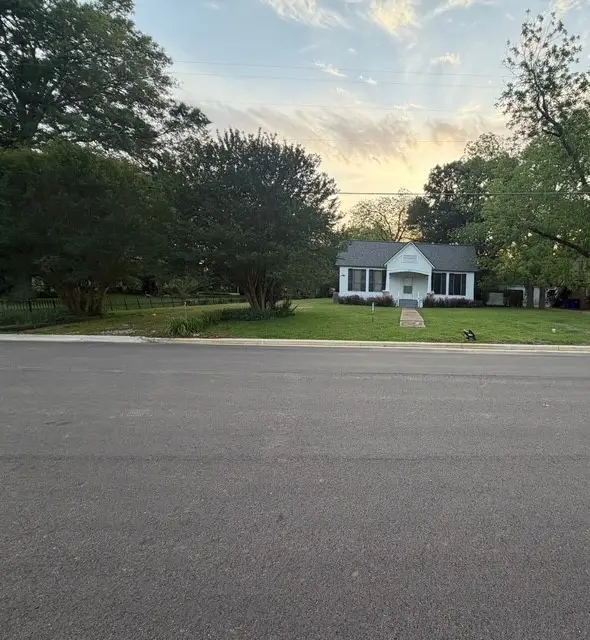 405 S 10th Street, Crockett, TX 75835 - #2