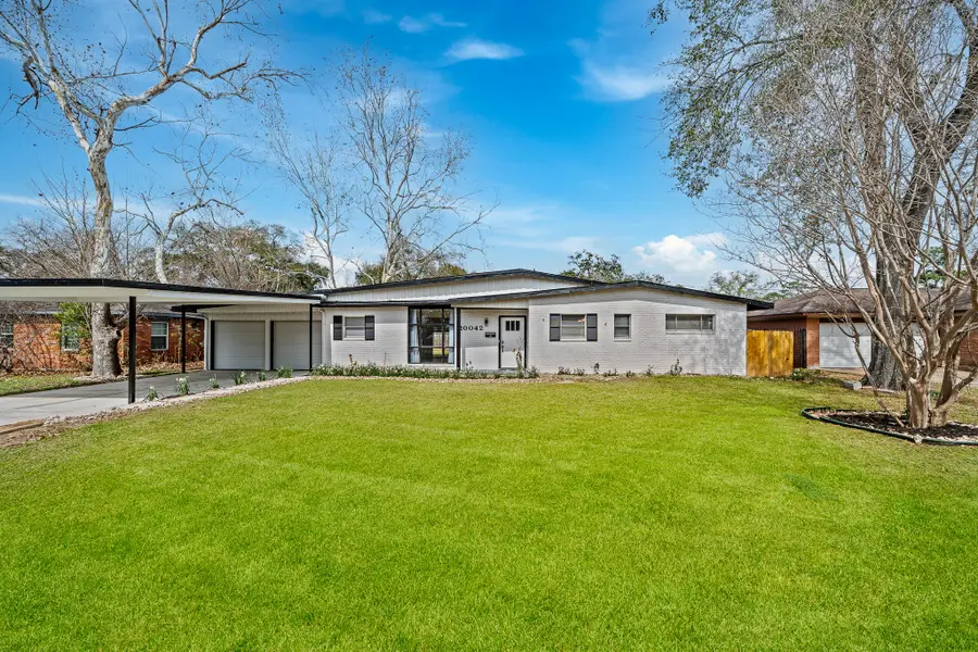 10042 Lazy Oaks Street, Houston, TX 77080 - #2