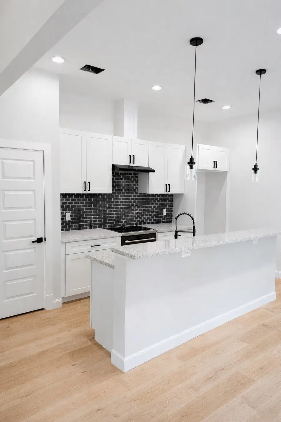 311 E Lobit, Baytown, TX 77520 - #3