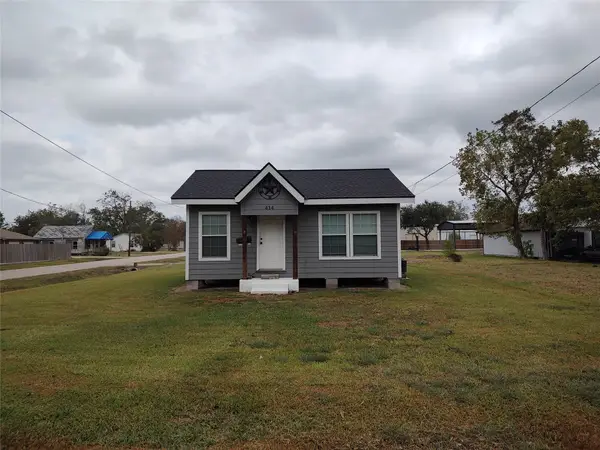 414 Avenue E, Highlands, TX 77562