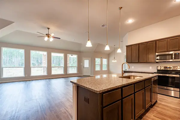 13616 Armstrong, Conroe, TX 77303