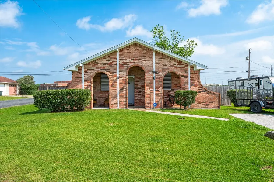 6918 Woodrow Street, Texas City, TX 77591 - #3