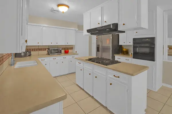 4205 Lariat Drive, Baytown, TX 77521