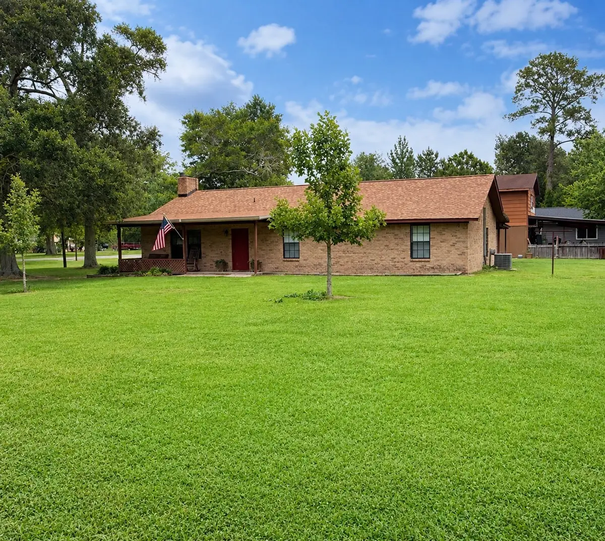 4902 Magnolia Lane, Old River Winfree, TX 77535 - #1