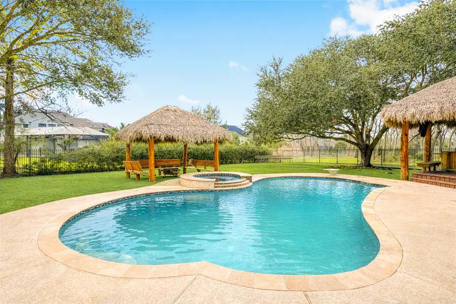 2111 N Shadow Grove Ln, Richmond, TX 77406 - Image #3