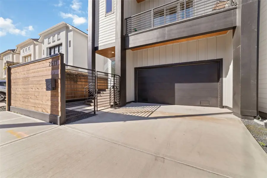 2517 Detering Street, Houston, TX 77007 - Image #2