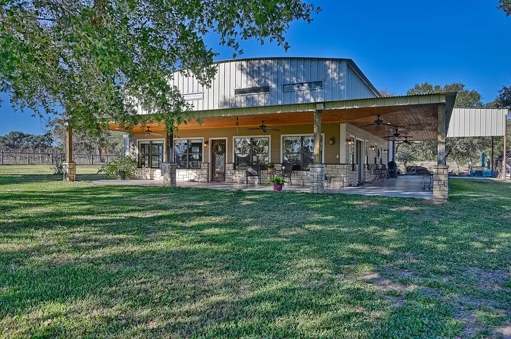 1213 County Road 273, Weimar, TX 78962 - Image #1