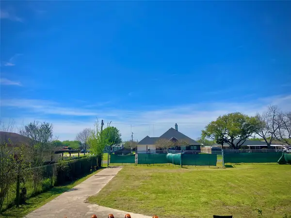 3804 20th Street N, Texas City, TX 77590