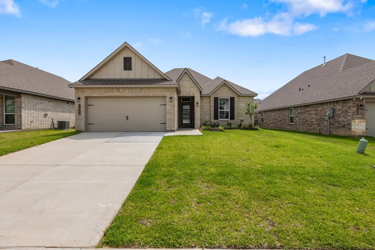 2043 Winepress Road, Brenham, TX 77833 - Image #1