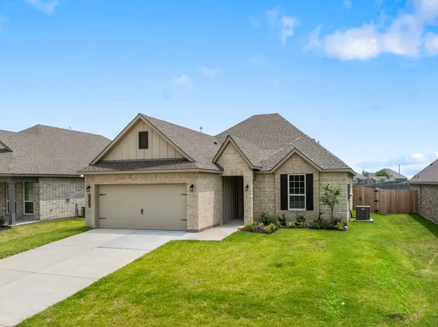 2043 Winepress Road, Brenham, TX 77833 - Image #2