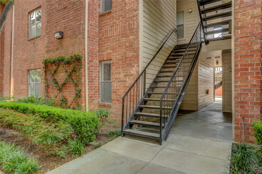 4041 Law Street #401, Houston, TX 77005 - Image #2