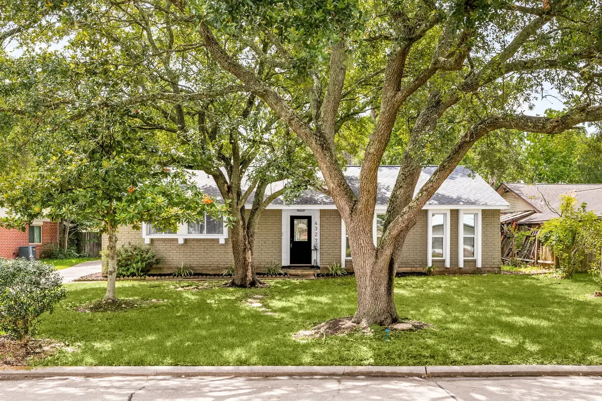 4327 Peridot Lane, Friendswood, TX 77546 - #1