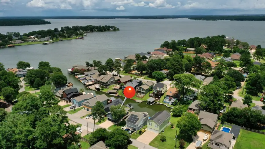 128 Clear Water Street W, Montgomery, TX 77356 - #2