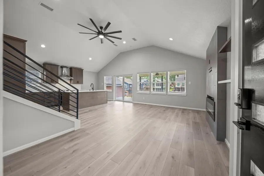 128 Clear Water Street W, Montgomery, TX 77356 - #3