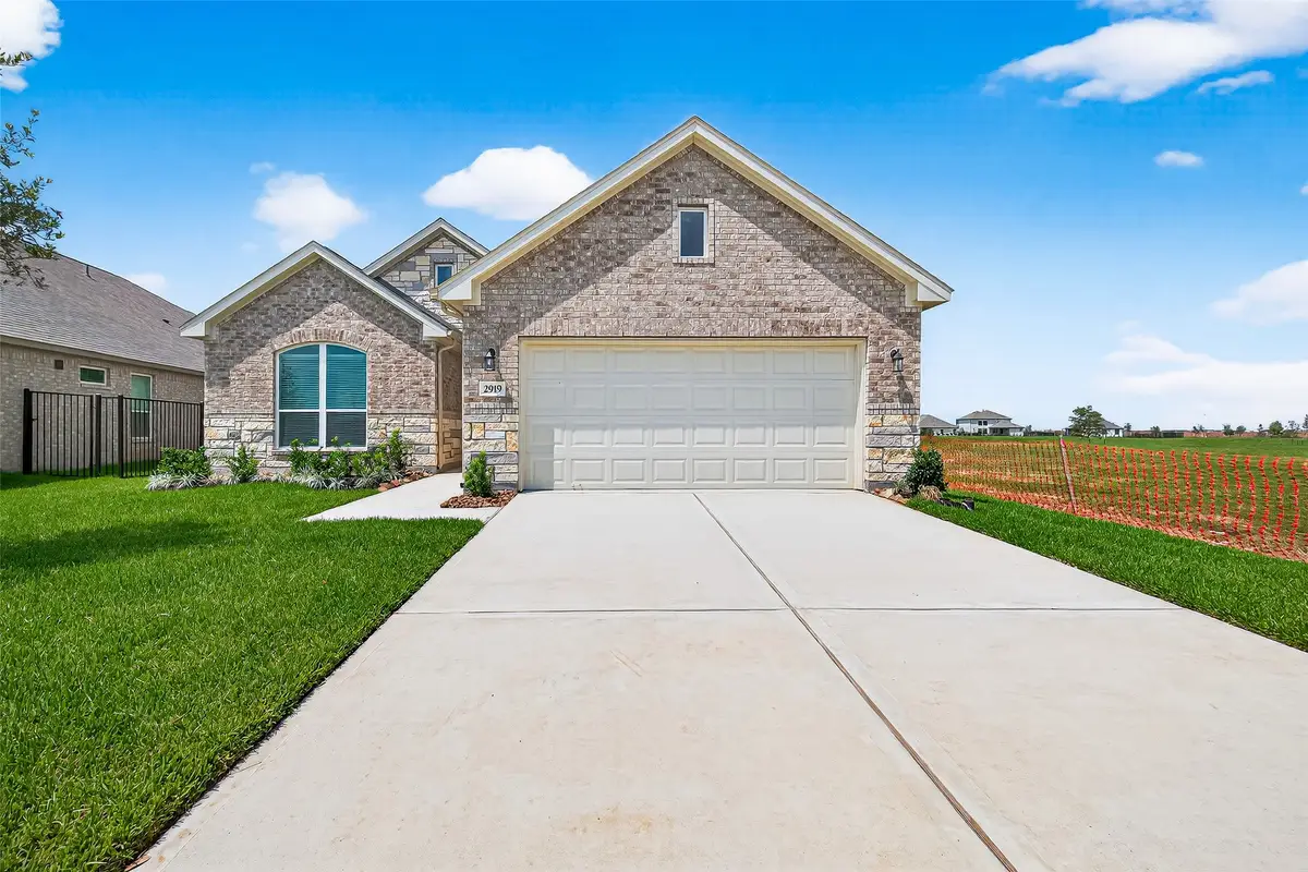 2919 Golden Isle Drive, Texas City, TX 77568 - #1
