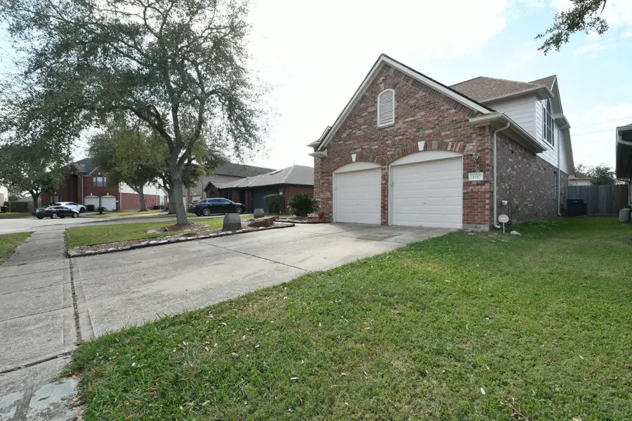 4610 Nealwood Court, Fresno, TX 77545 - Image #3