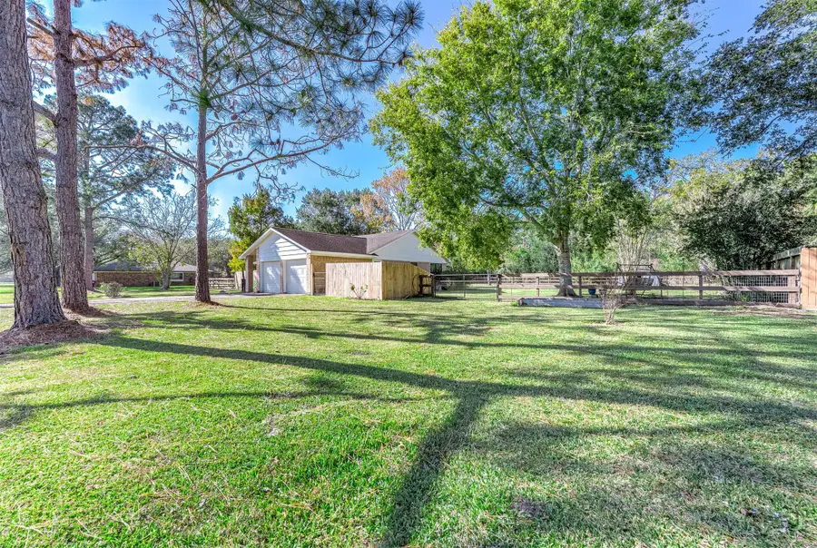 2057 County Road 928b, Alvin, TX 77511 - Image #3