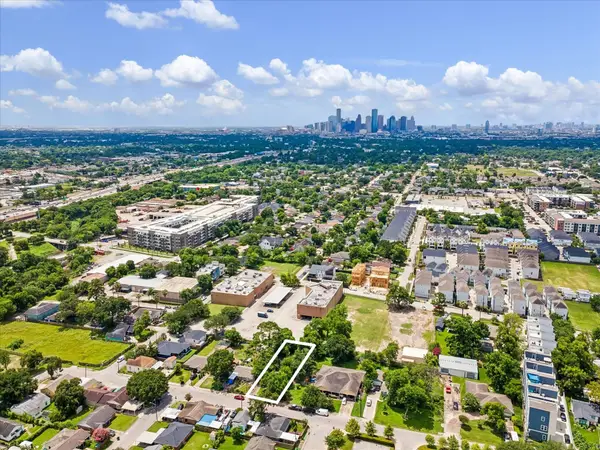 515 Service Street, Houston, TX 77009