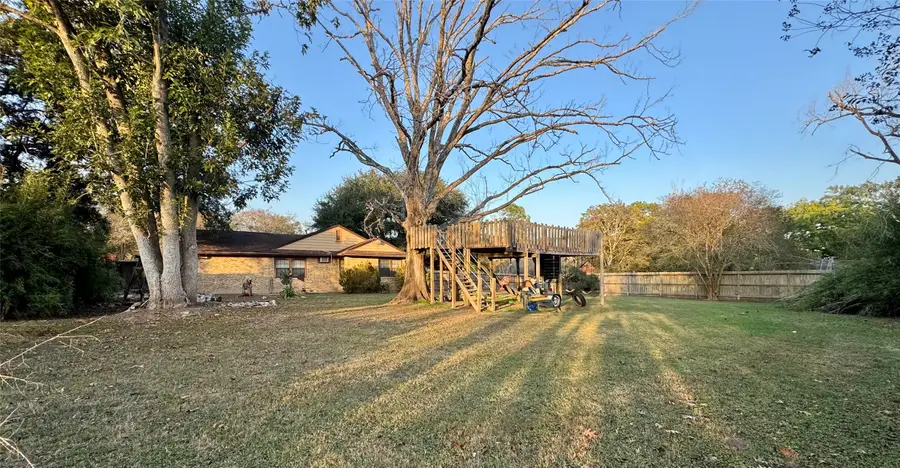 3706 College Street, Damon, TX 77430 - #3