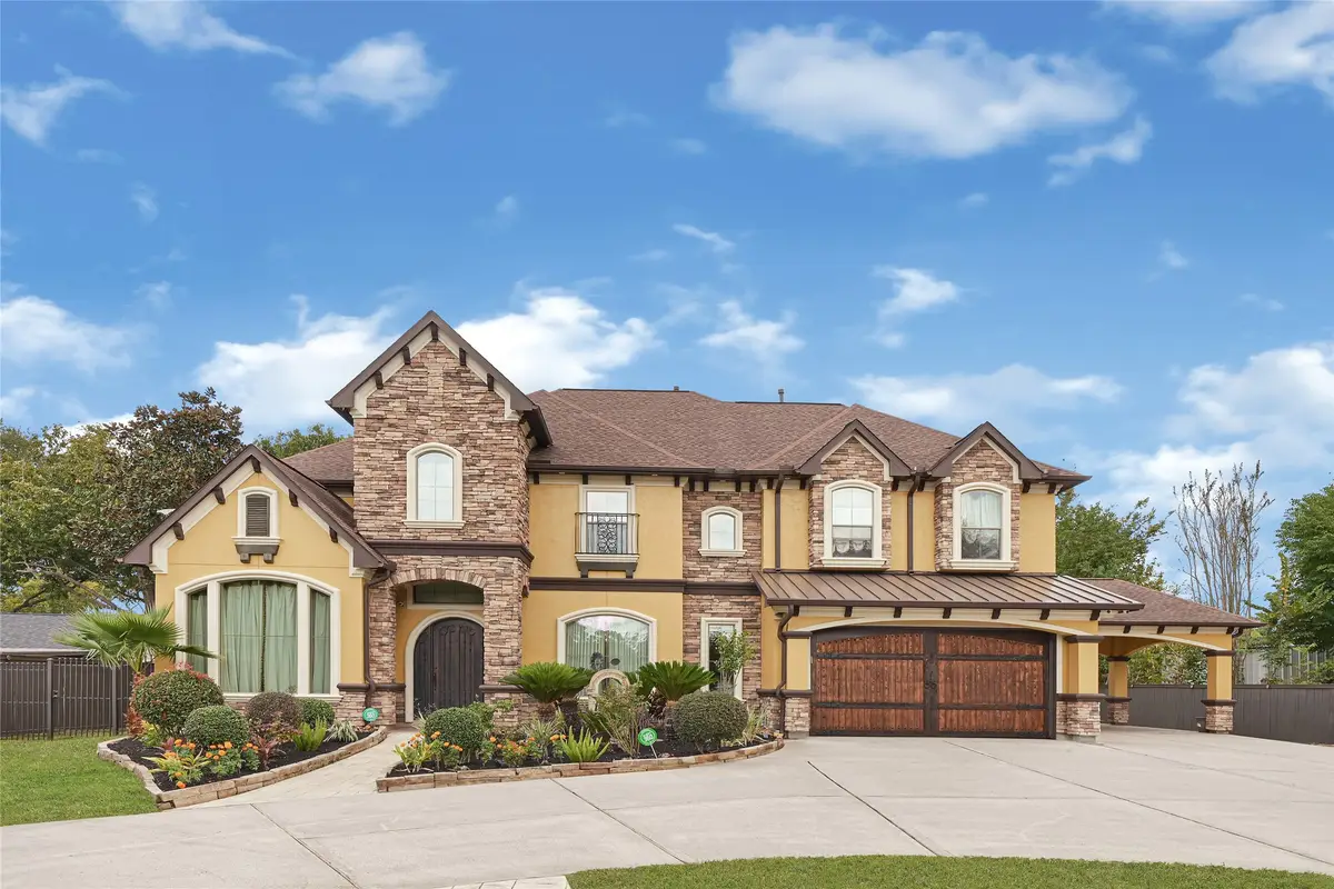 607 Spring Drive, Pasadena, TX 77504 - Image #1