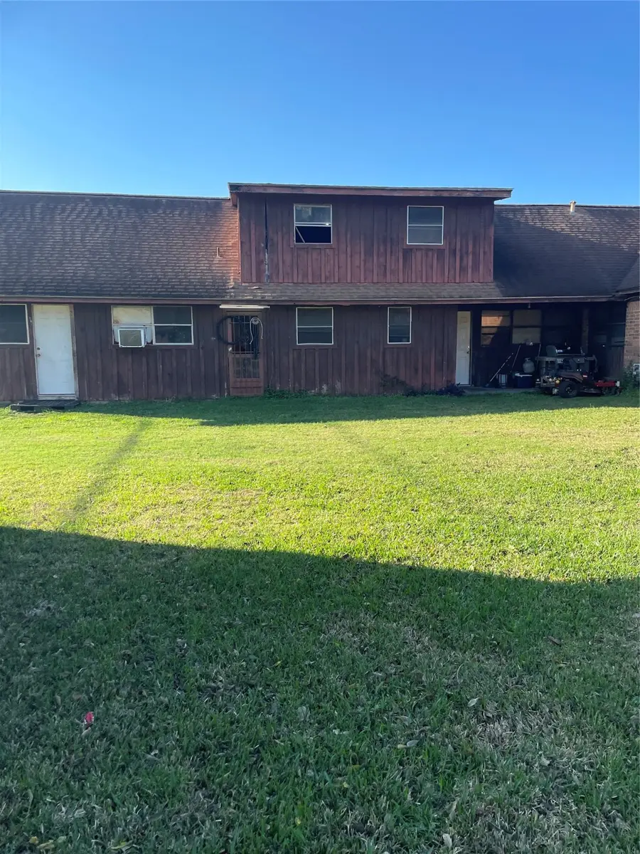 1202 Westgate Drive, Wharton, TX 77488 - Image #2