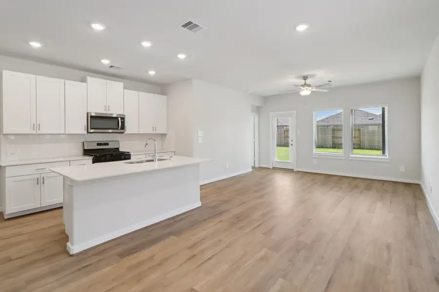 11408 Dark Amethyst Drive, Houston, TX 77048 - Image #2