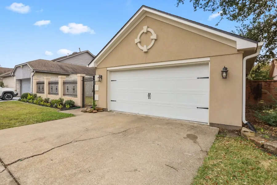 4505 Country Club View, Baytown, TX 77521 - Image #2