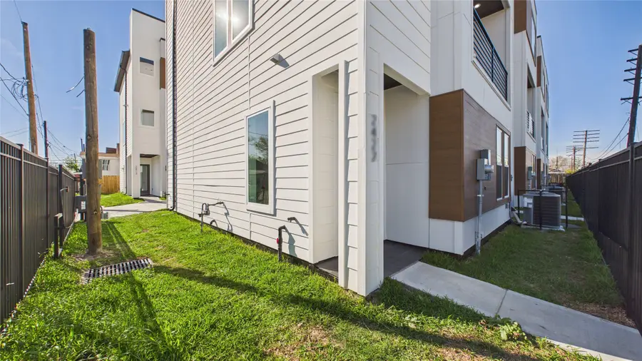 2427 Harrington Street, Houston, TX 77026 - #2