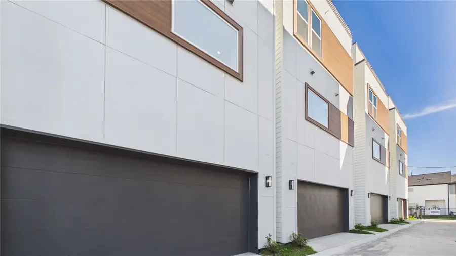 2427 Harrington Street, Houston, TX 77026 - #3