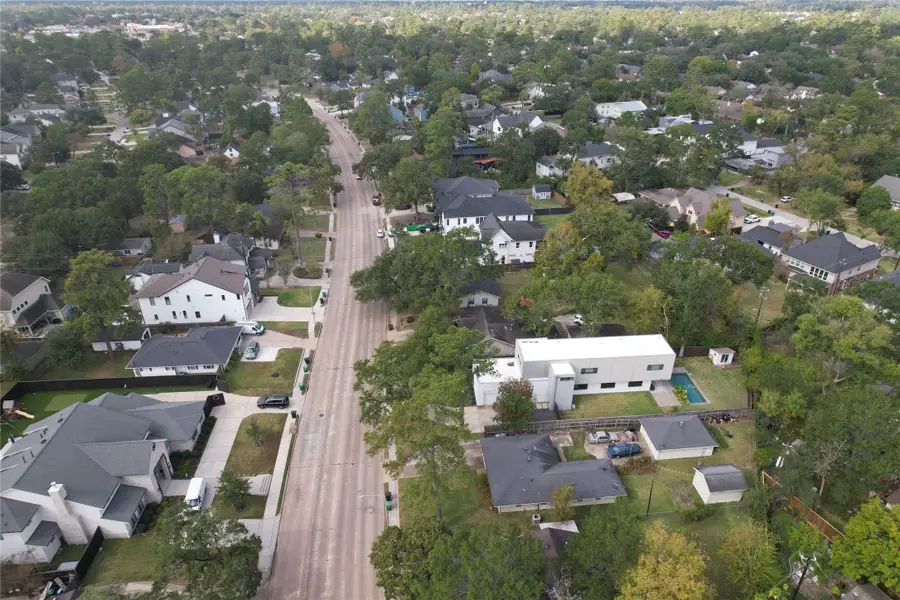 903 W 43rd Street, Houston, TX 77018 - Image #2