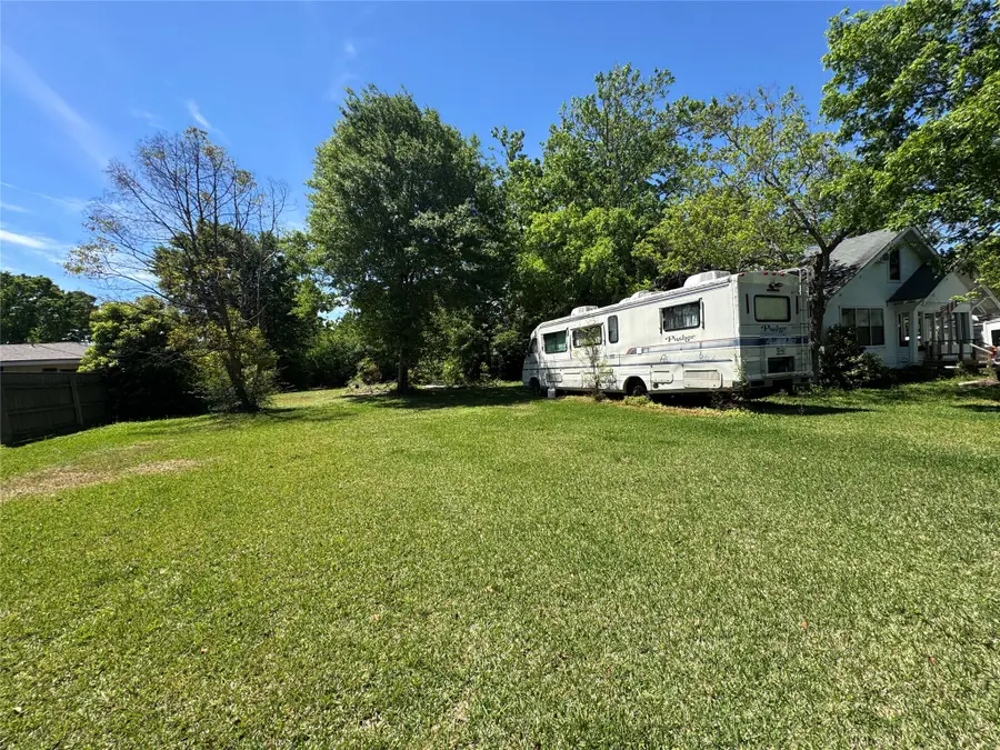 5419 Whitaker Street, Groves, TX 77619 - #2
