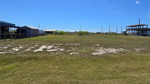 266 Ladyfish, Palacios, TX 77465