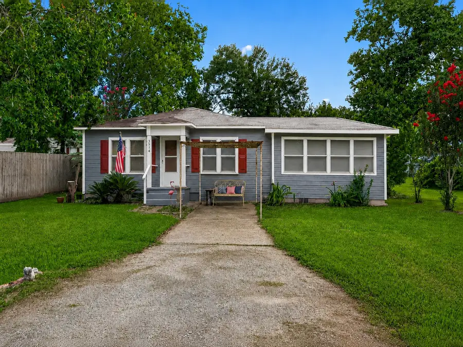 3514 Commerce Street, Damon, TX 77430 - #2