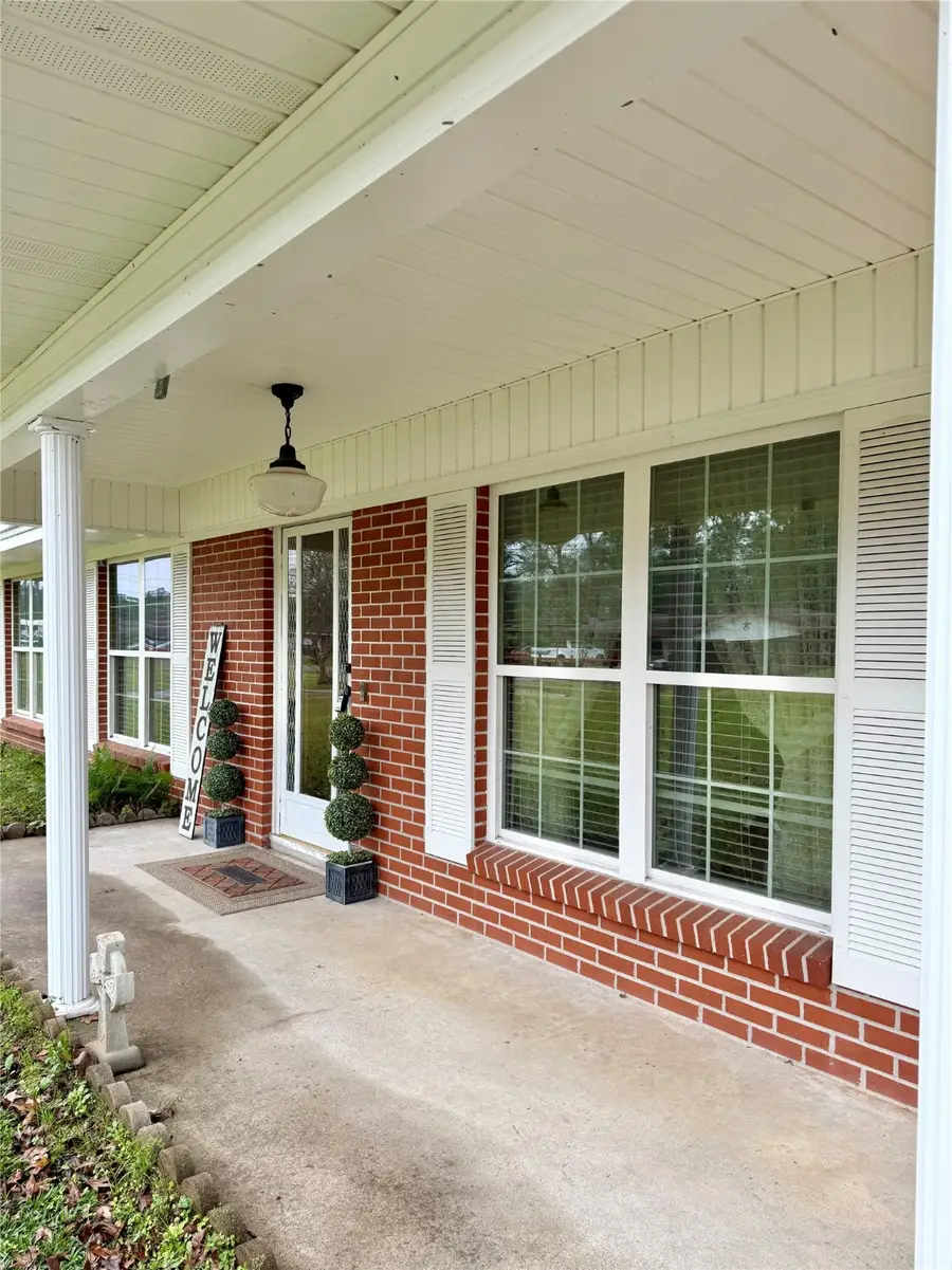 1140 Mitzi Street, Vidor, TX 77662 - Image #2