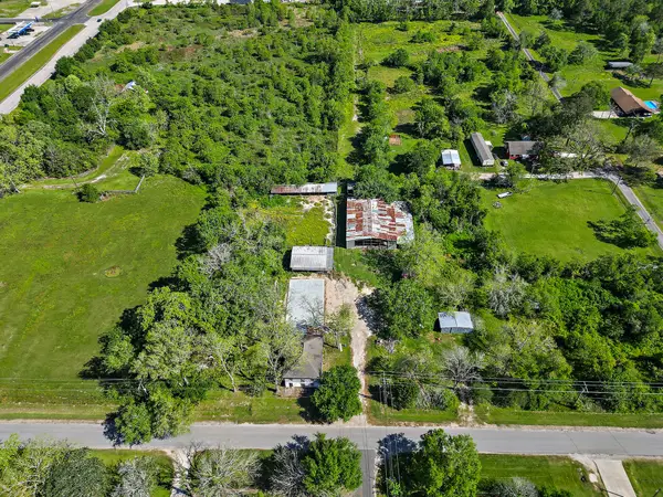 406 Main Street, Stowell, TX 77661