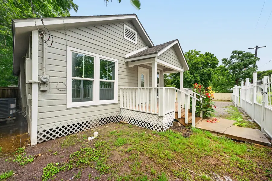 107 N 10th Street, Richmond, TX 77469 - #2