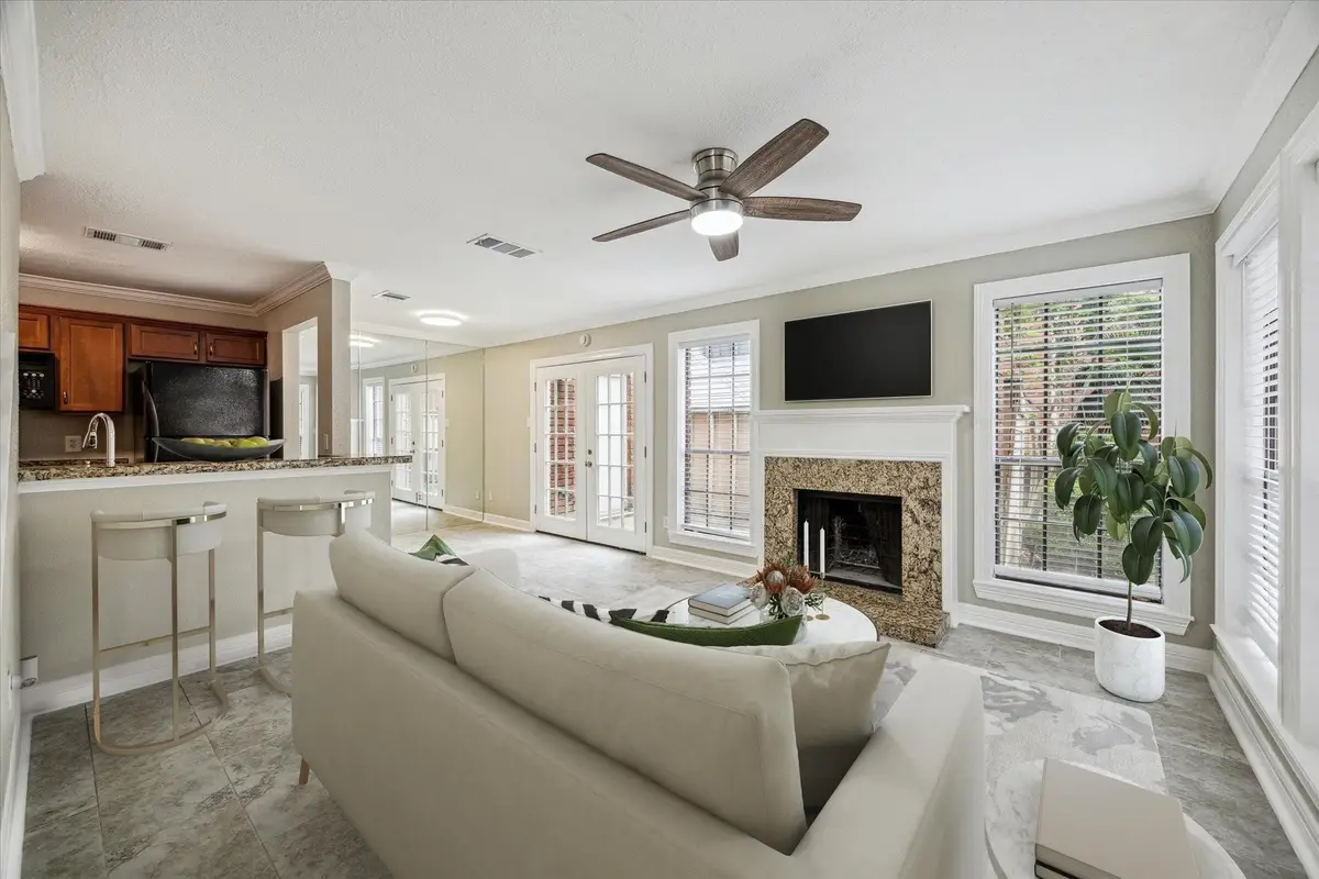 2211 S Kirkwood Road #9, Houston, TX 77077 - Image #1