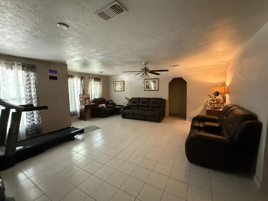 1002 Grenfell Lane, Houston, TX 77076 - Image #3