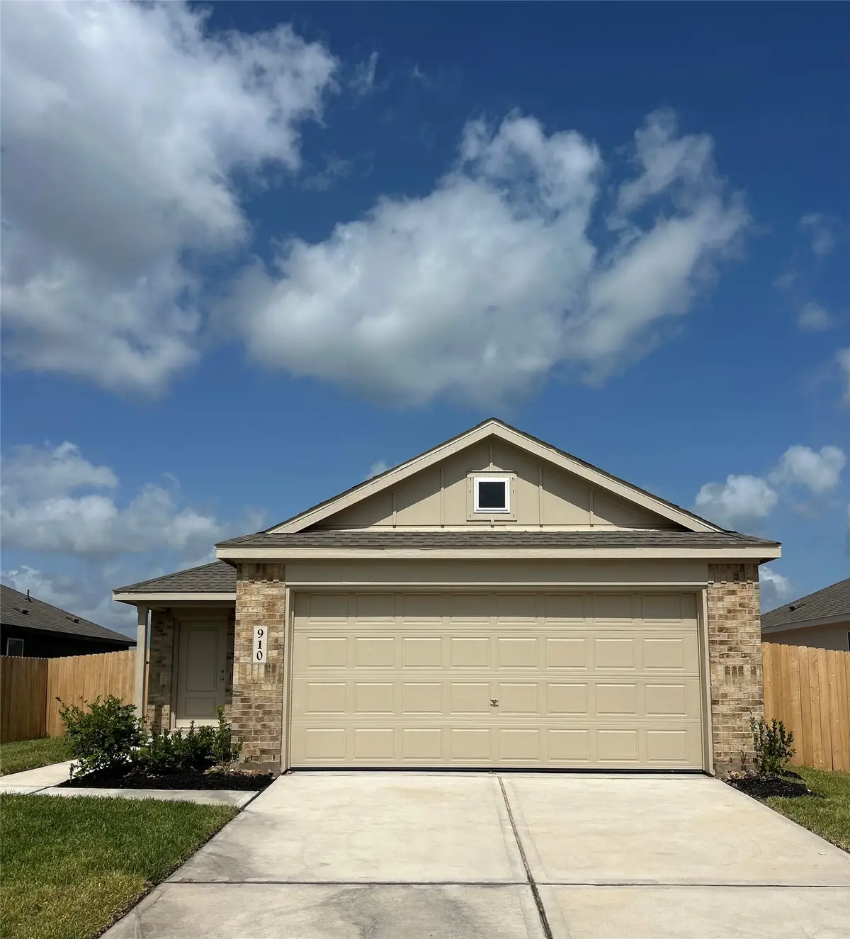 910 Constitution Drive, Bay City, TX 77414 - #1