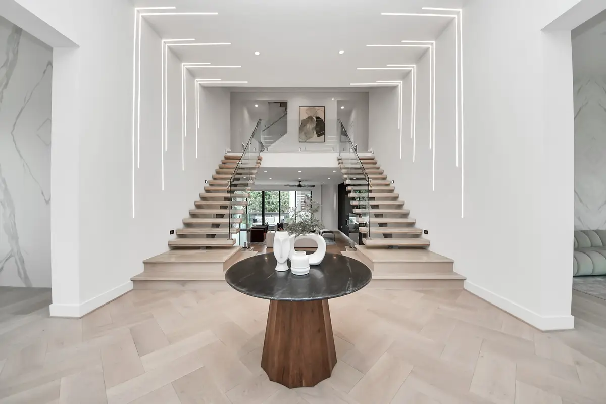 5327 S Braeswood Boulevard, Houston, TX 77096 - Image #1