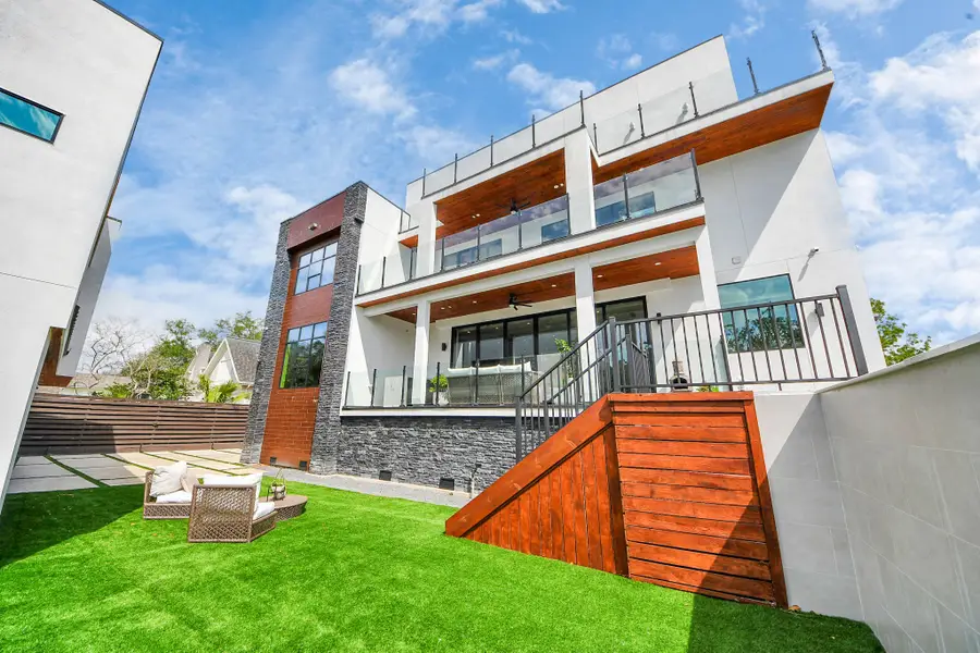 5327 S Braeswood Boulevard, Houston, TX 77096 - Image #3