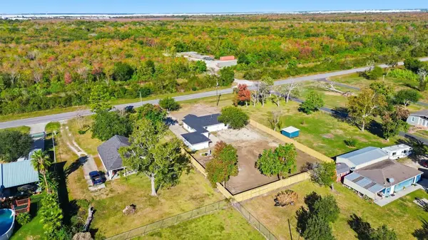 10036 Tri City Beach Road, Baytown, TX 77523