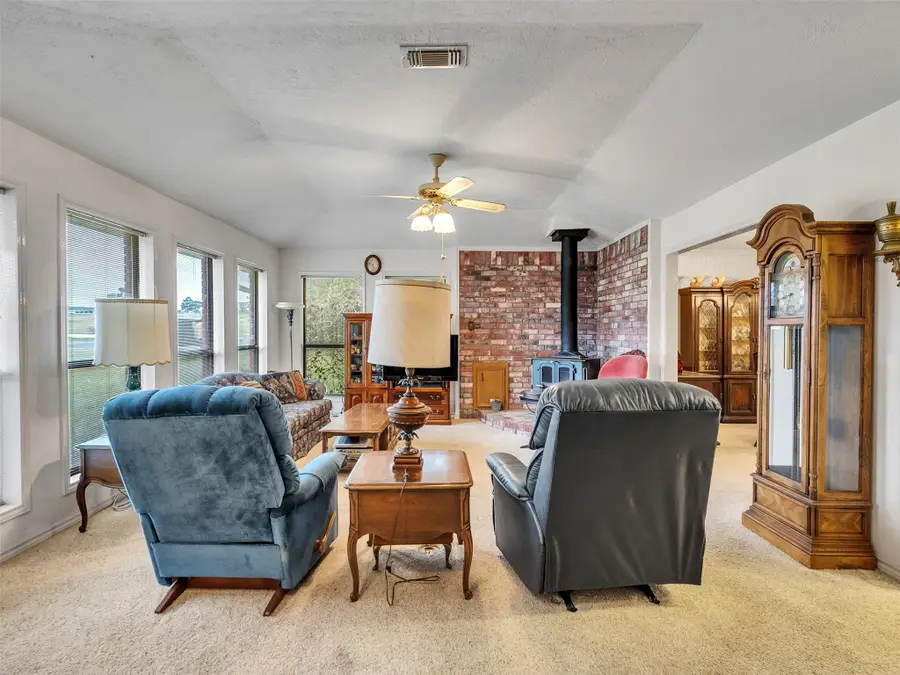 85 Westwood Drive W, Trinity, TX 75862 - Image #3