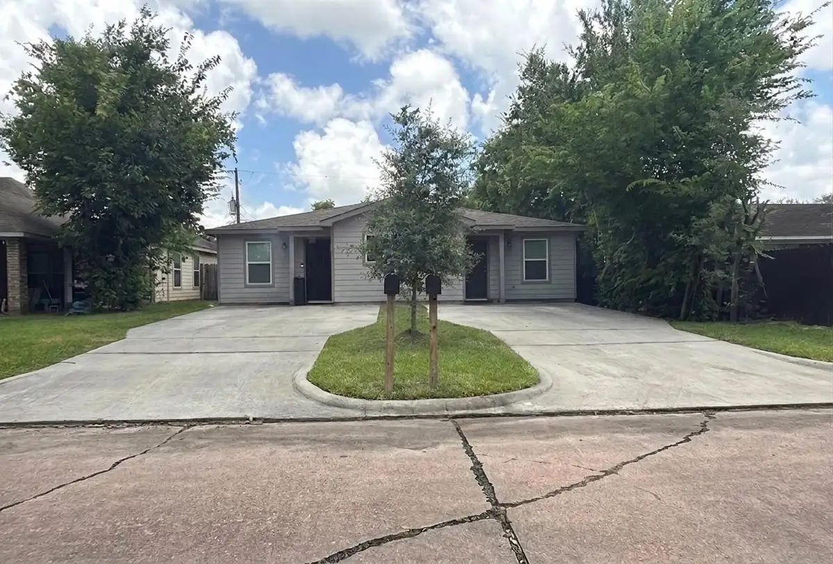 5626 Simsdale Street, Houston, TX 77033 - #1