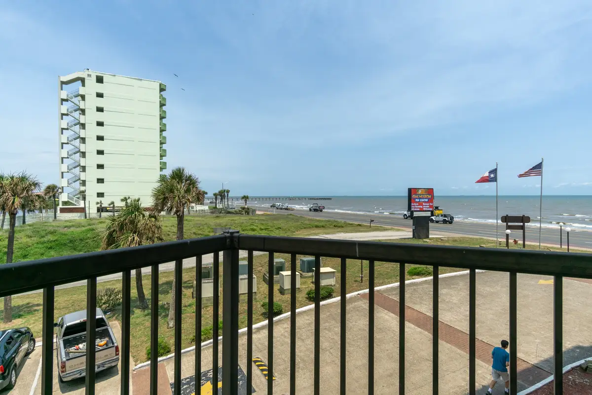 9520 Seawall Blvd #206, Galveston, TX 77554 - #1