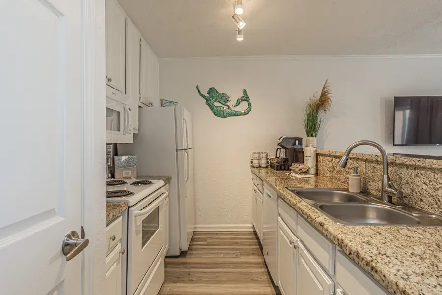 9520 Seawall Blvd #206, Galveston, TX 77554 - #3