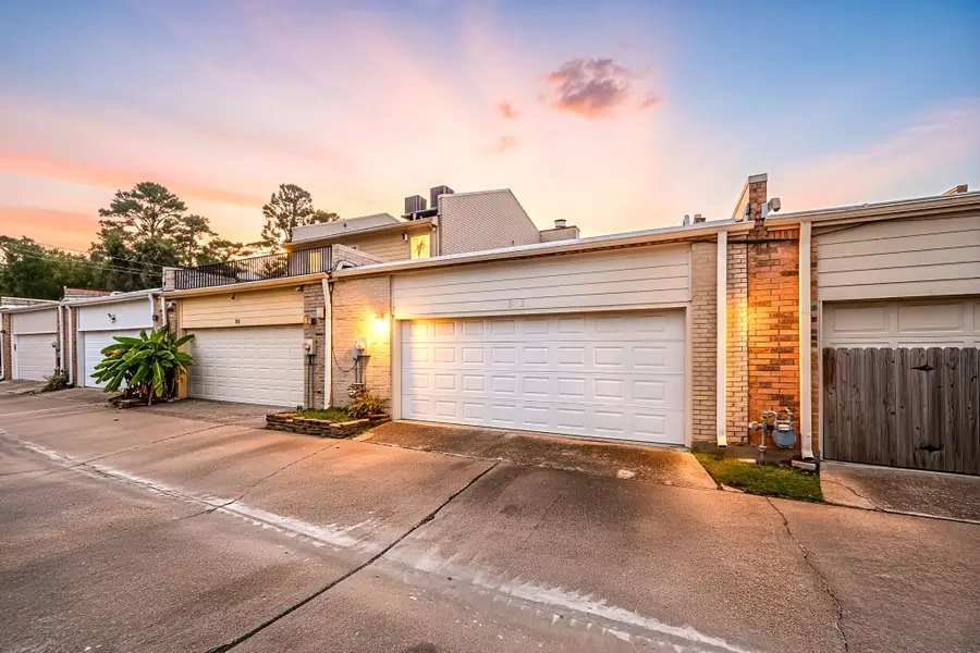 1746 S Gessner Road, Houston, TX 77063 - Image #2