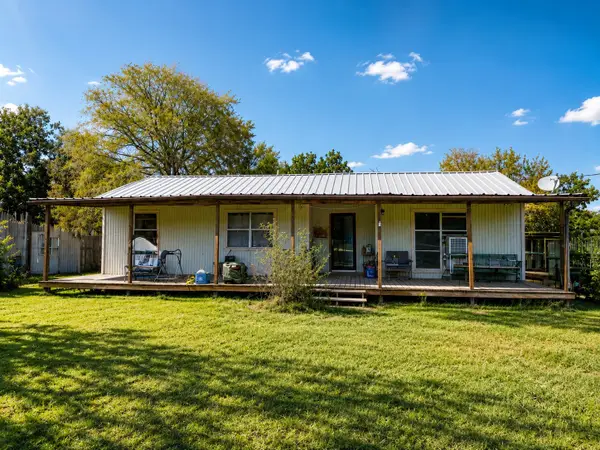 3213 Bob Mathews St, Bedias, TX 77831